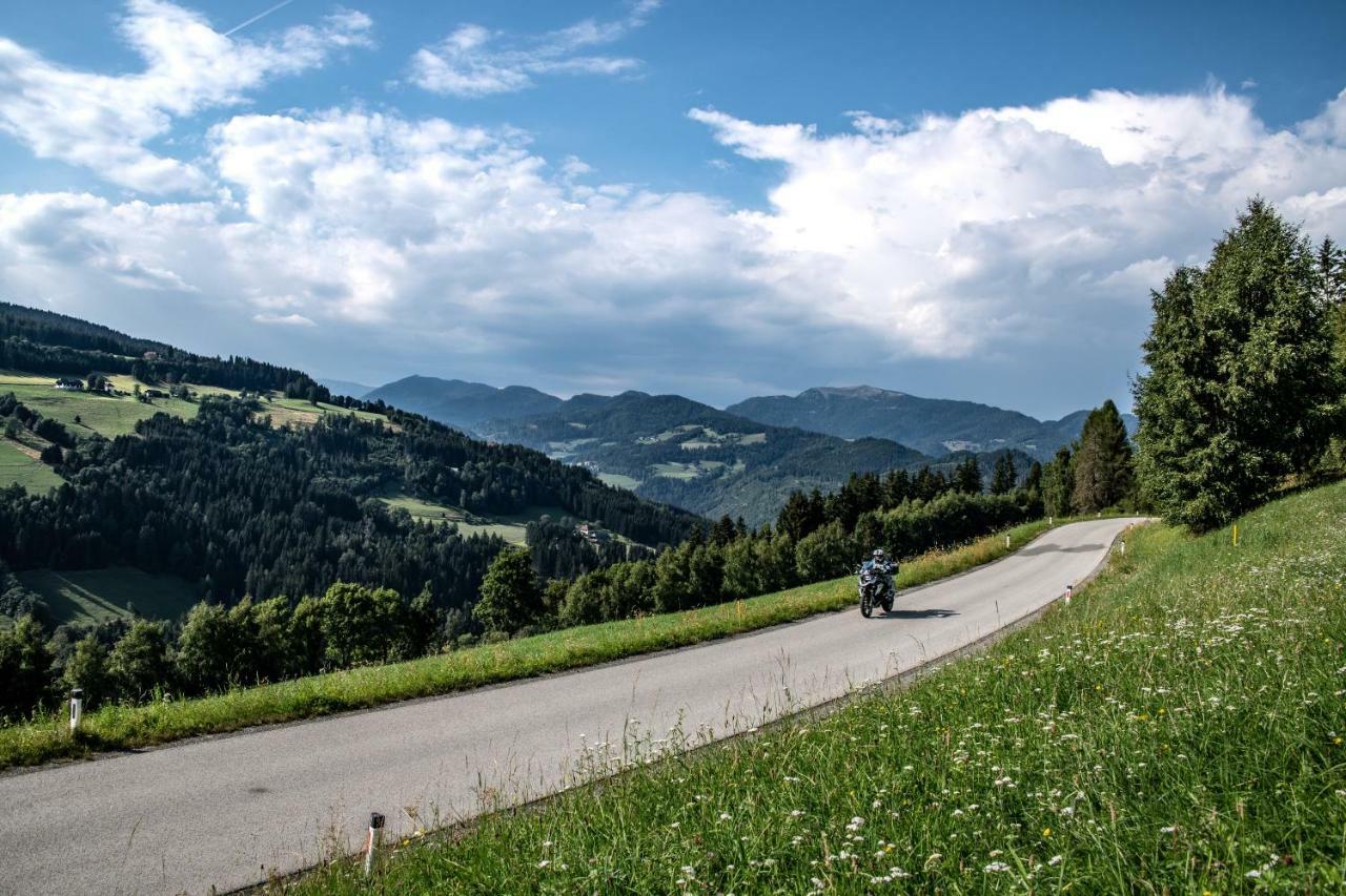 Ferienwohnungen Panorama Harrys Bike Tours Villach Exterior photo